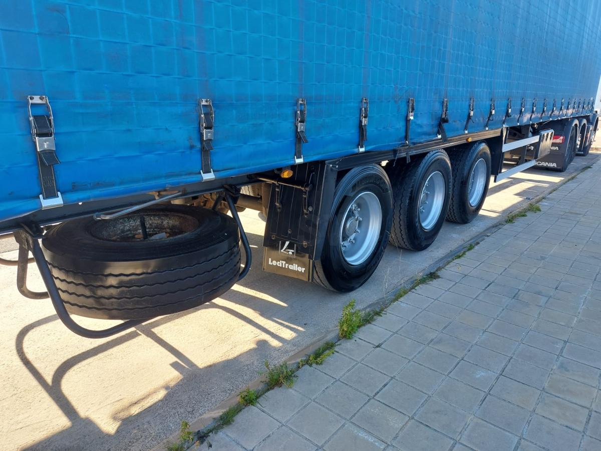 Semi-trailer Lecitrailer Tauliner