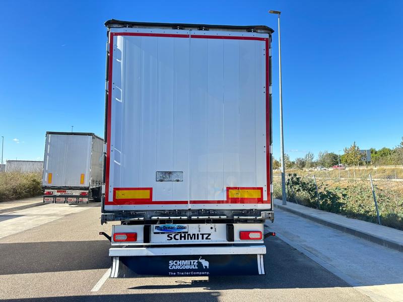 Semi-trailer Schmitz Cargobull SCS