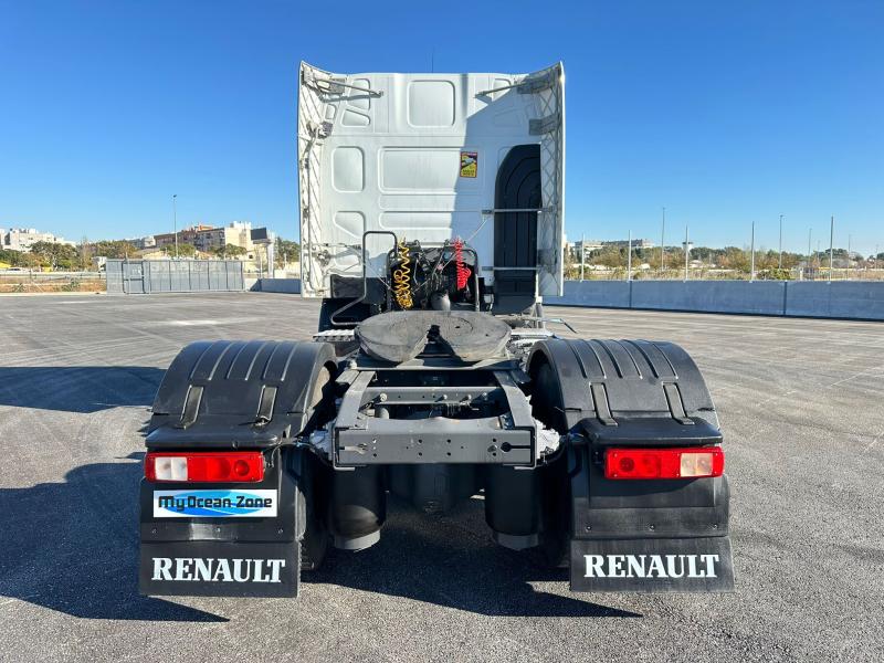Tracteur Renault Premium 460.18