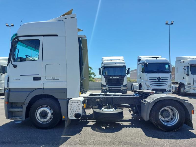 Ciągnik siodłowy Mercedes Actros 1844 LS