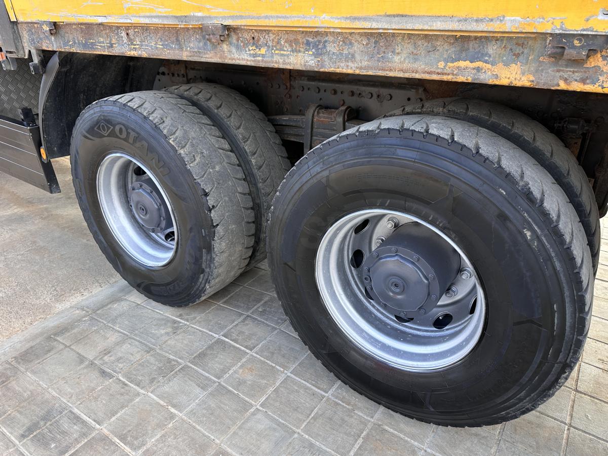 Camion Mercedes Actros