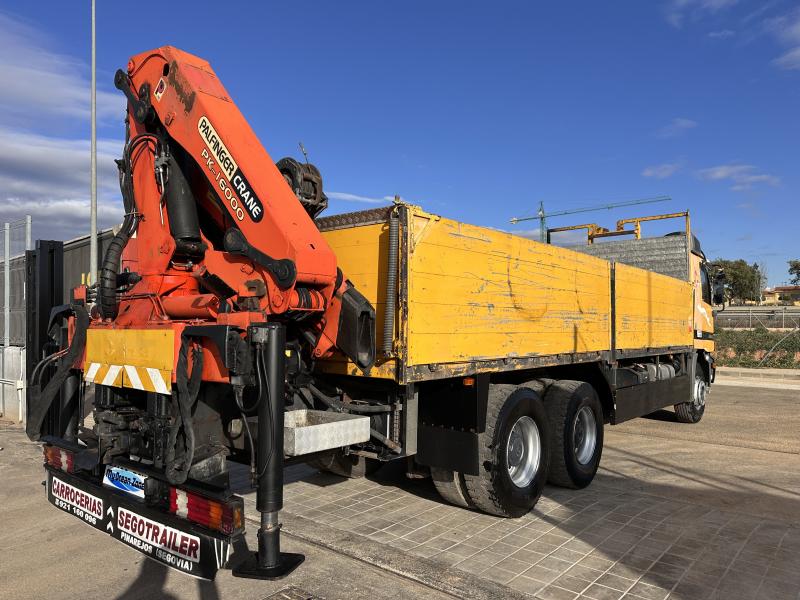 Camião Mercedes Actros