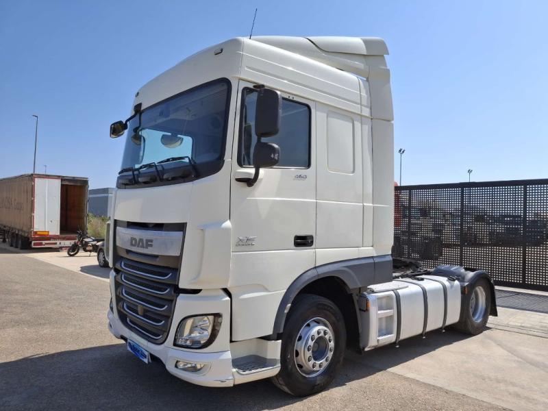 DAF                 XF 106 460