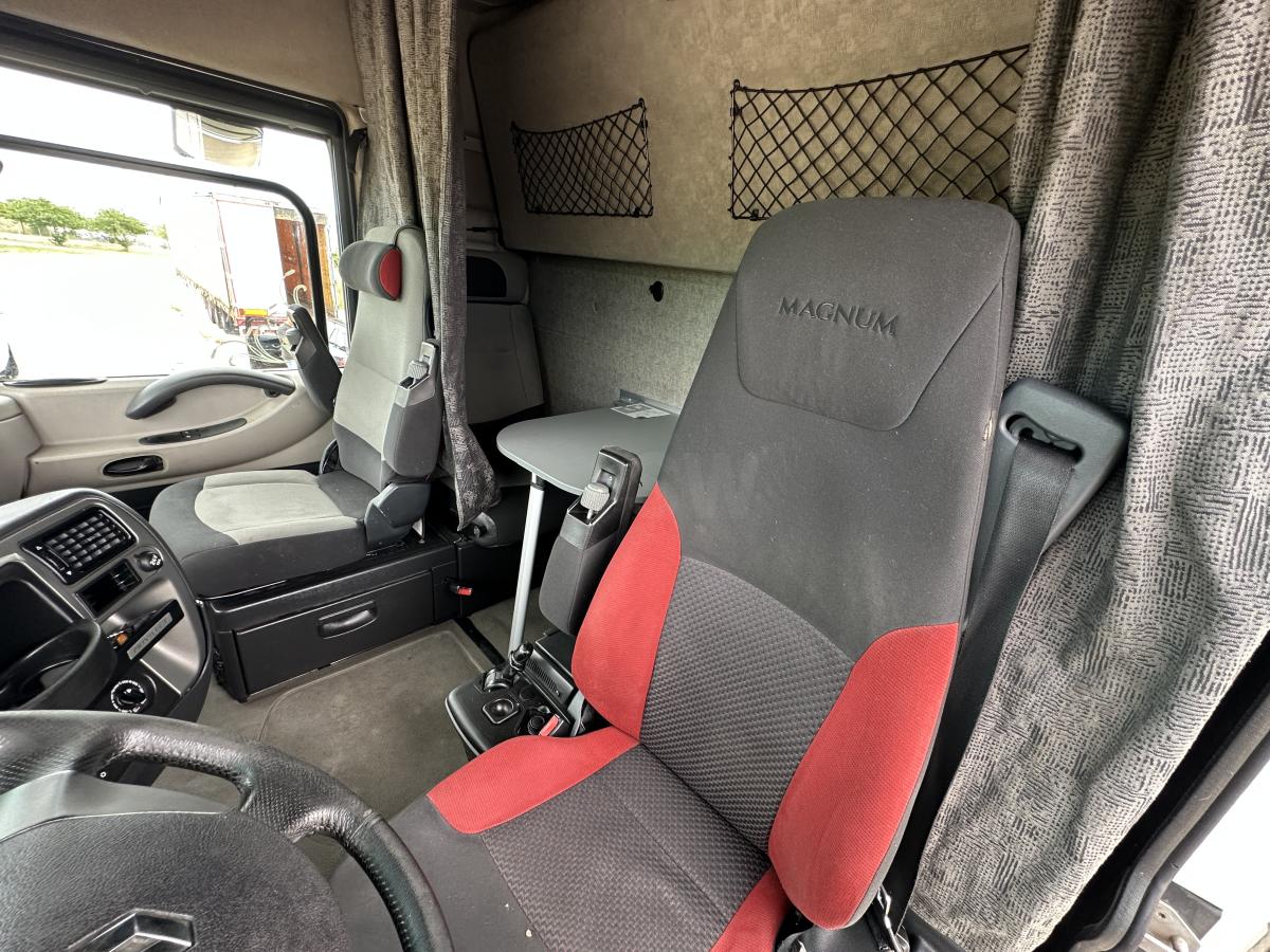 Cabeza tractora Renault Magnum 480 DXI