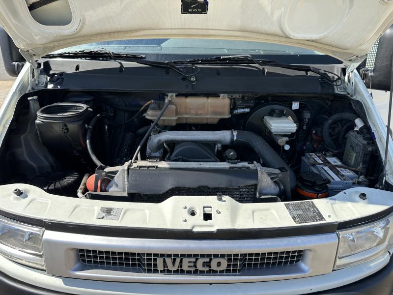 samochód dostawczy Iveco Daily 35C13
