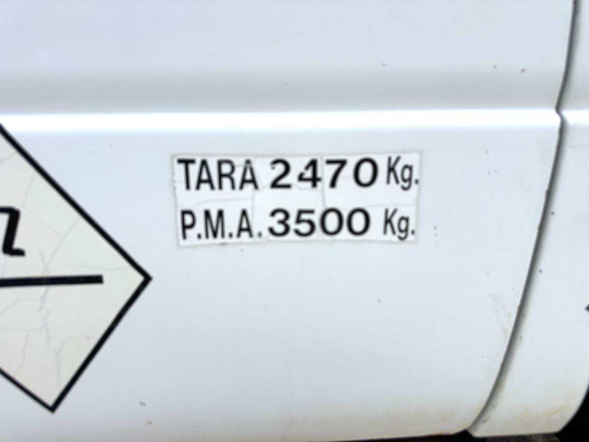Carrinha comercial Nissan Cabstar 35.11
