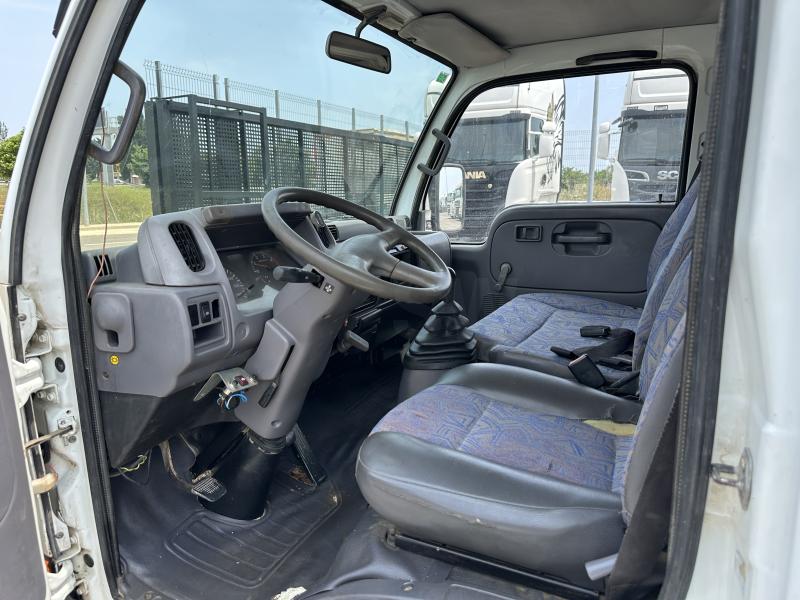 Carrinha comercial Nissan Cabstar 35.11
