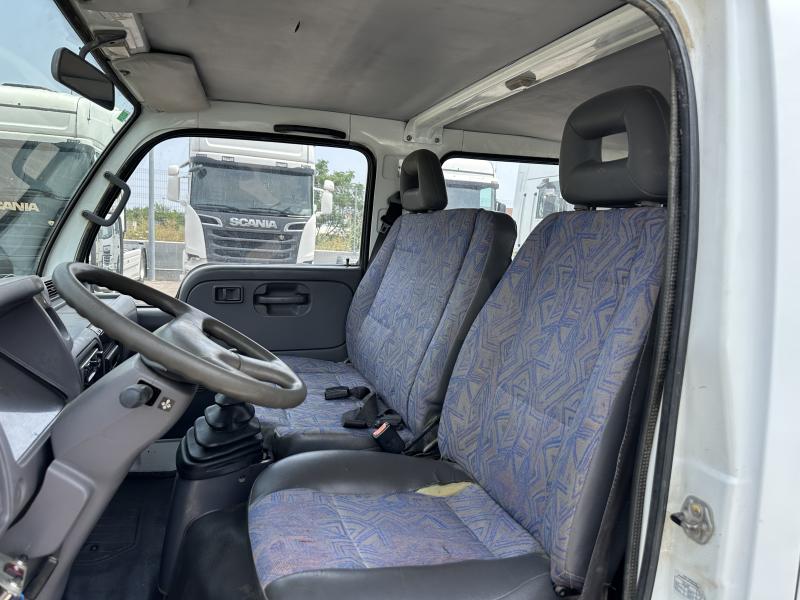 Carrinha comercial Nissan Cabstar 35.11