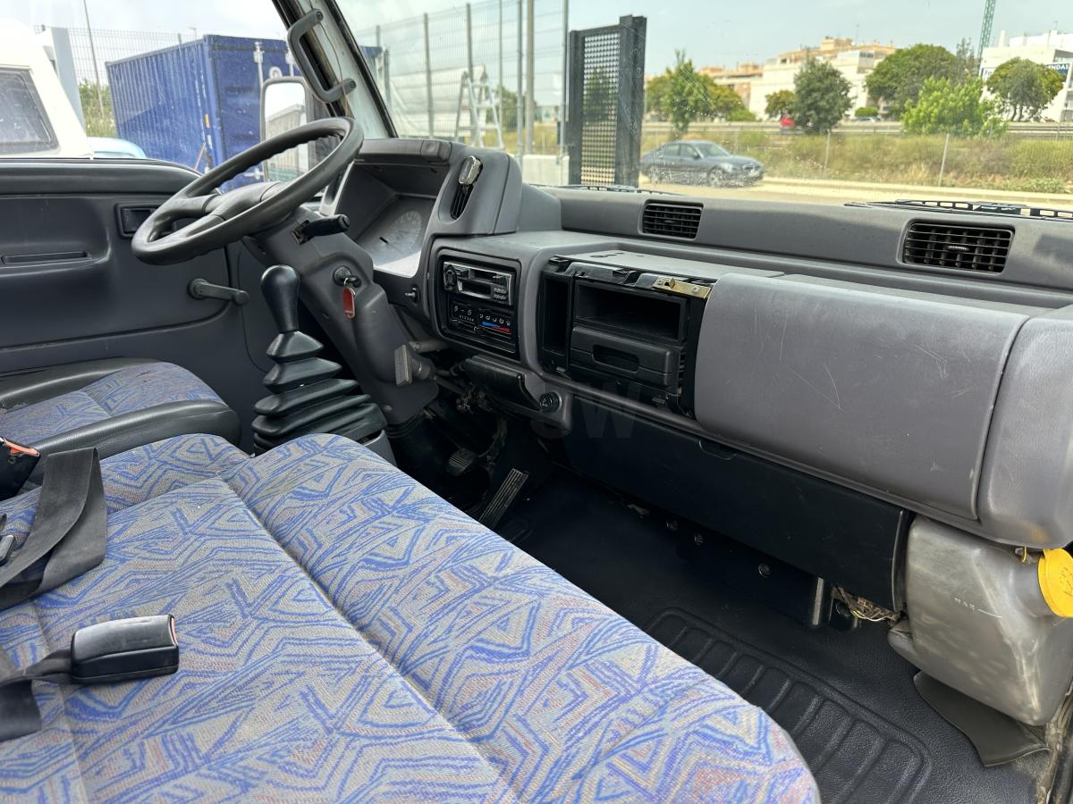 Carrinha comercial Nissan Cabstar 35.11