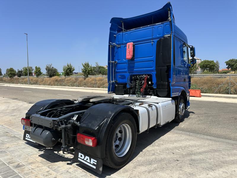 Tractor DAF XF460