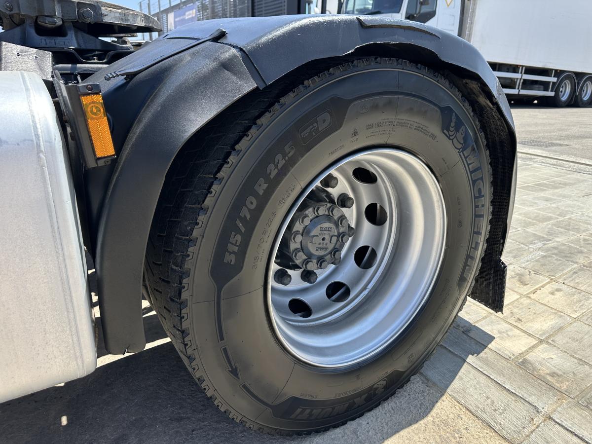 Tractor DAF XF460