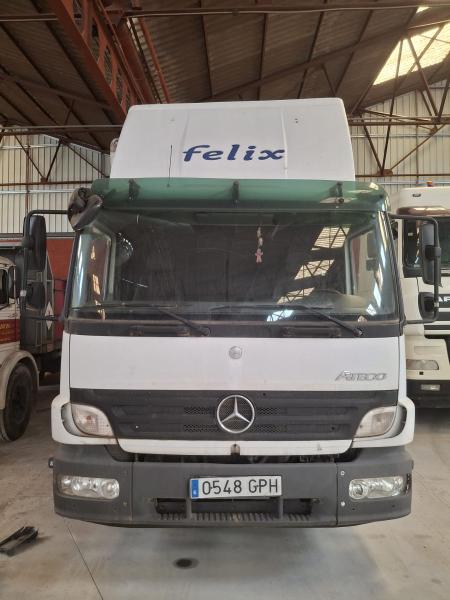 Camion Mercedes Atego 1529