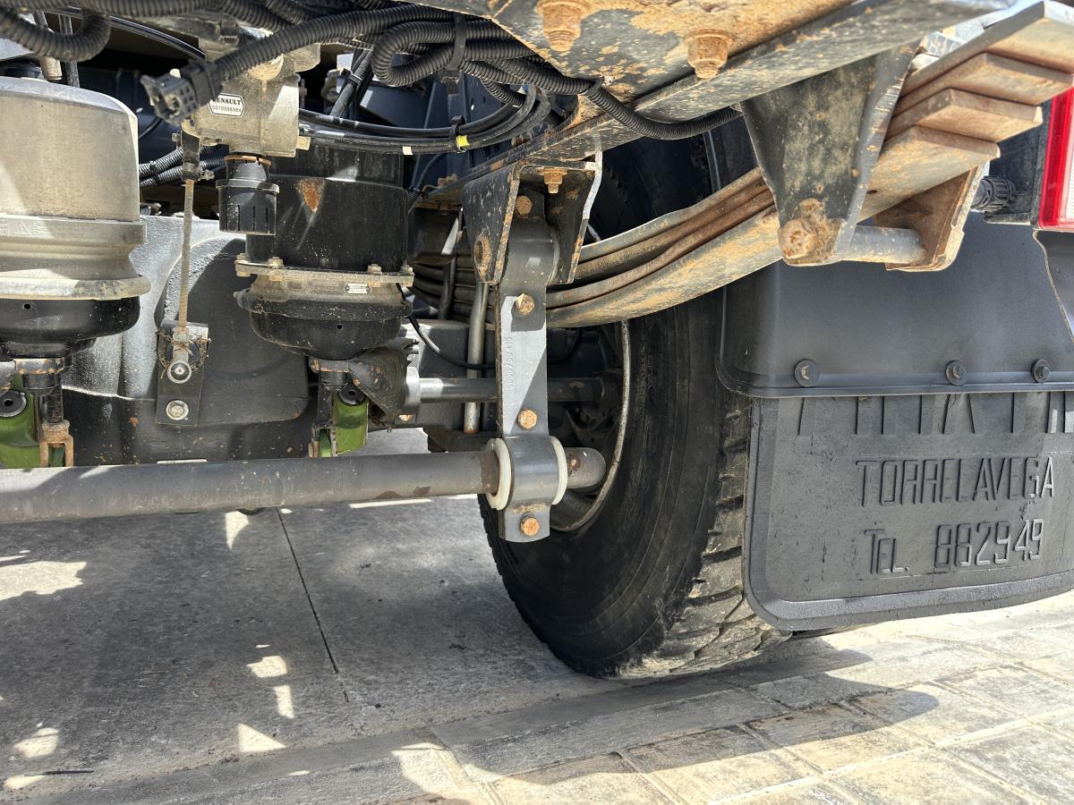 Tracteur Renault Kerax 400