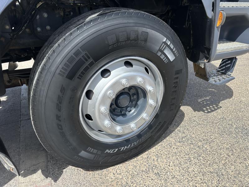Tracteur Renault Kerax 400