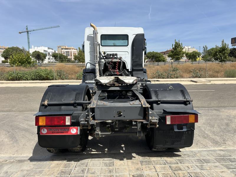 Tracteur Renault Kerax 400
