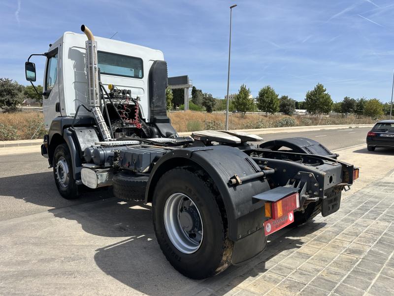 Tracteur Renault Kerax 400
