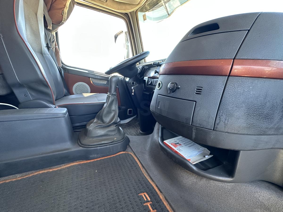 Tracteur Volvo FH16 550