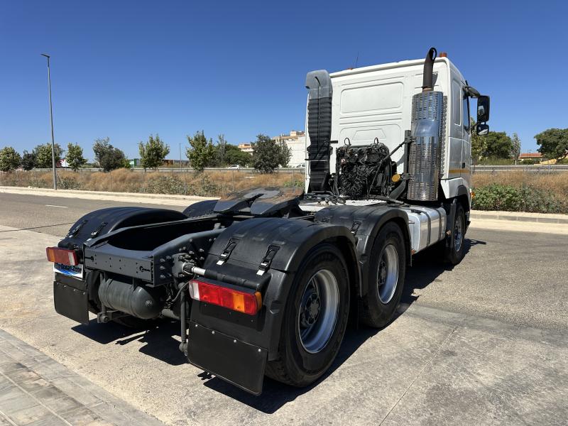 Tracteur Volvo FH16 550