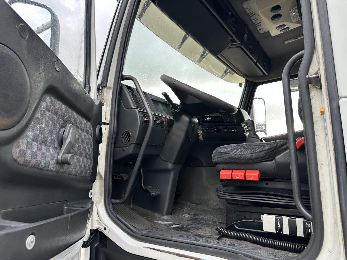 Camion Volvo FH12 380
