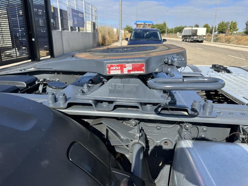 Tracteur DAF XF 530