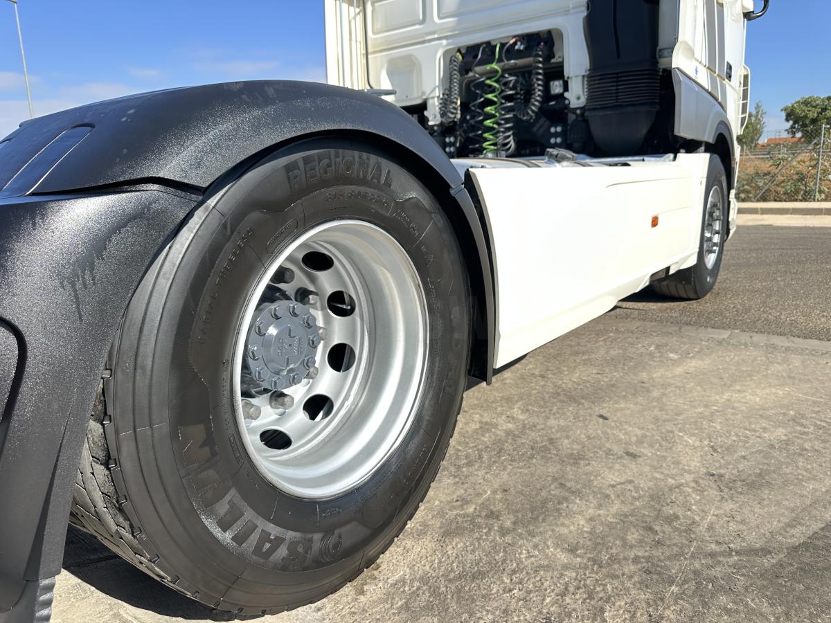 Tracteur DAF XF 530