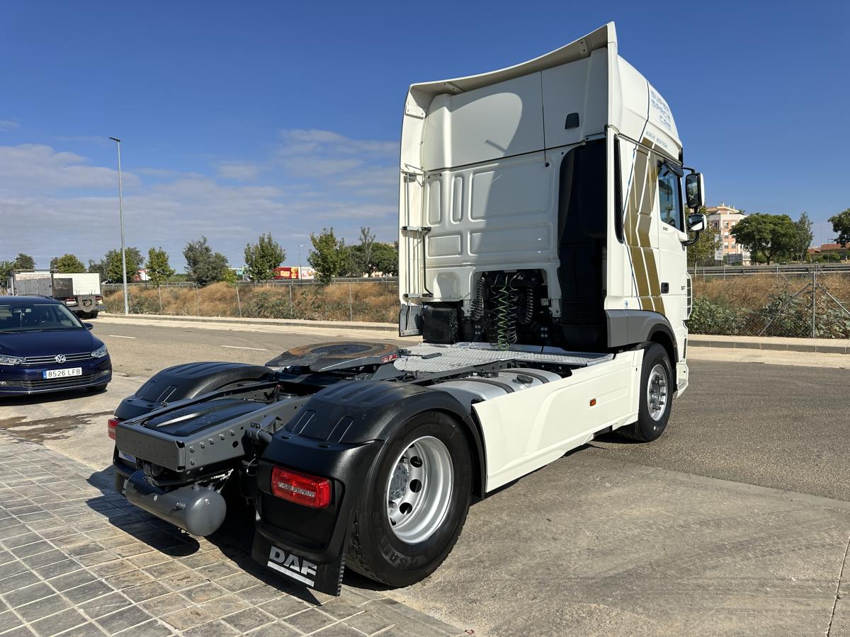 Tracteur DAF XF 530