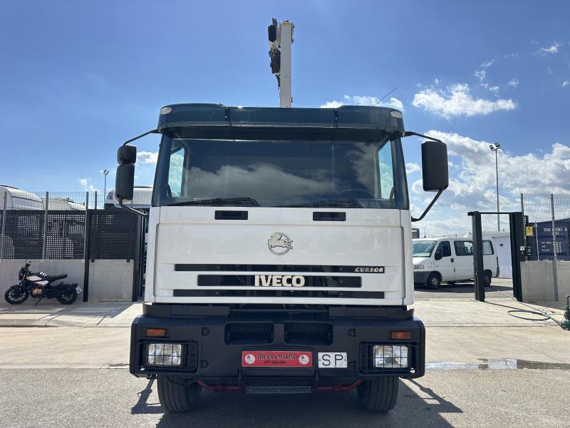vrachtwagen Iveco Eurotrakker 190E27