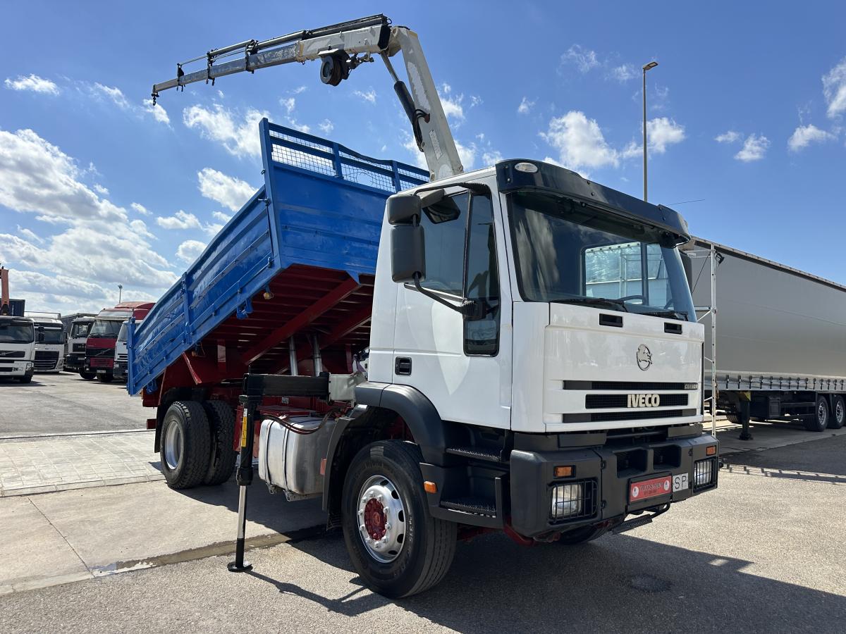 vrachtwagen Iveco Eurotrakker 190E27