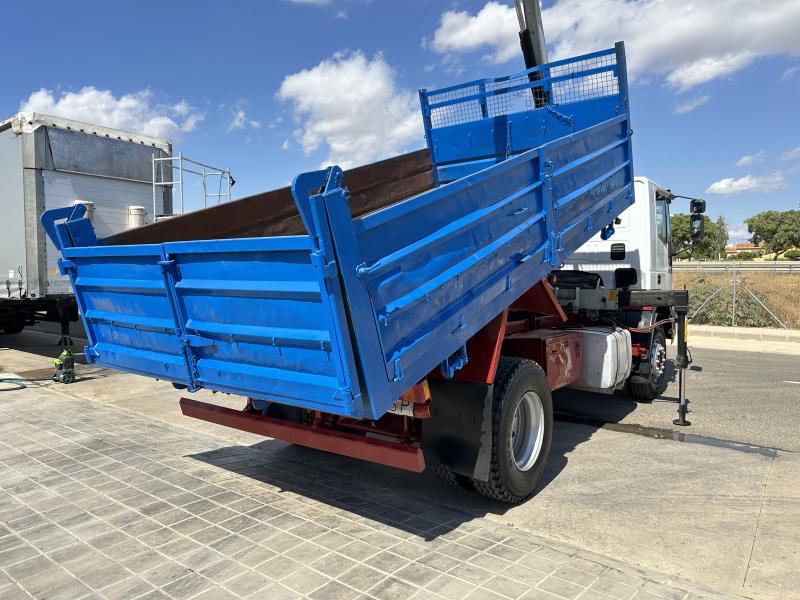 vrachtwagen Iveco Eurotrakker 190E27
