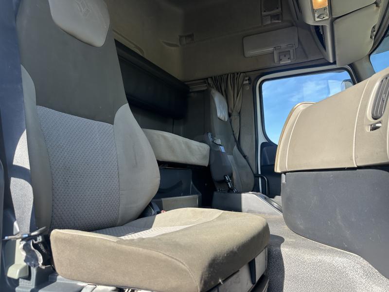 Trekker Renault Premium 460 DXI