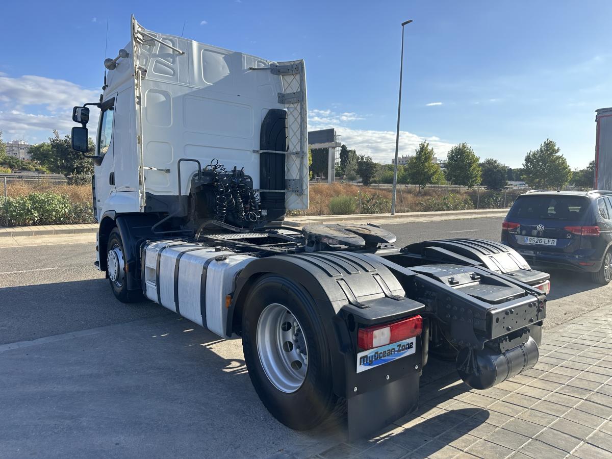 Trekker Renault Premium 460 DXI