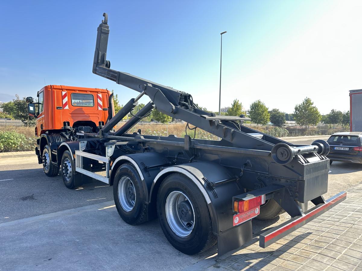 vrachtwagen Scania P 380 CB