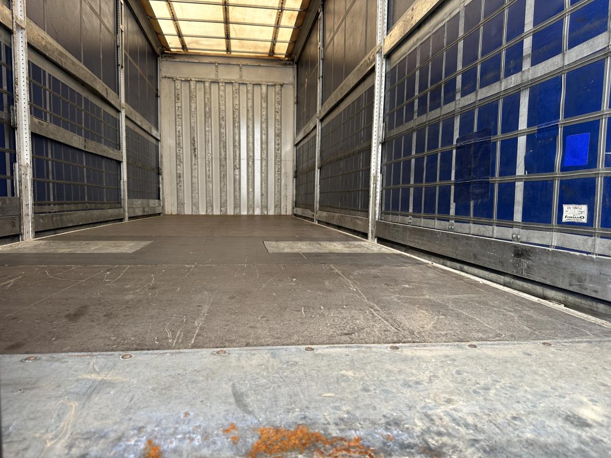 vrachtwagen met aanhanger MAN TGX