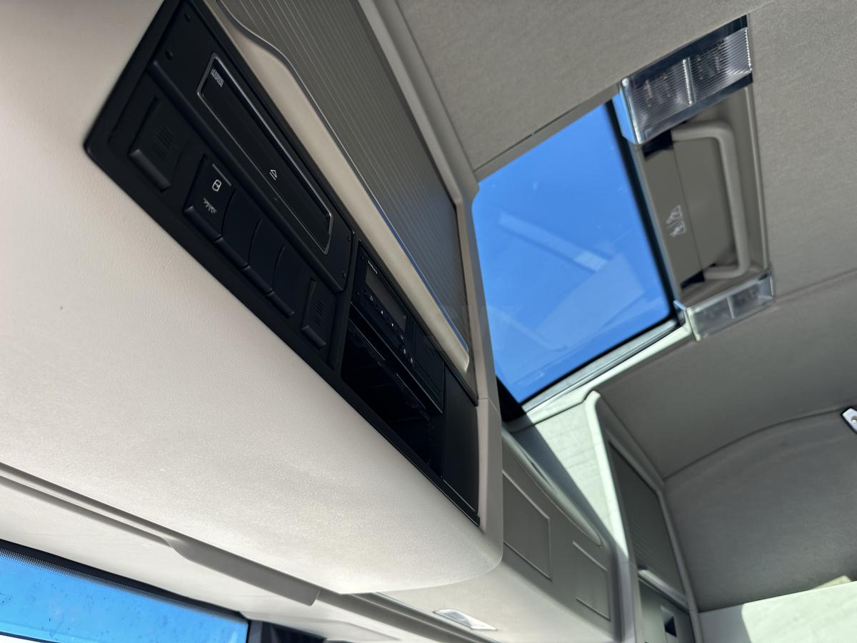 Lkw-Anhänger Volvo FH13 460