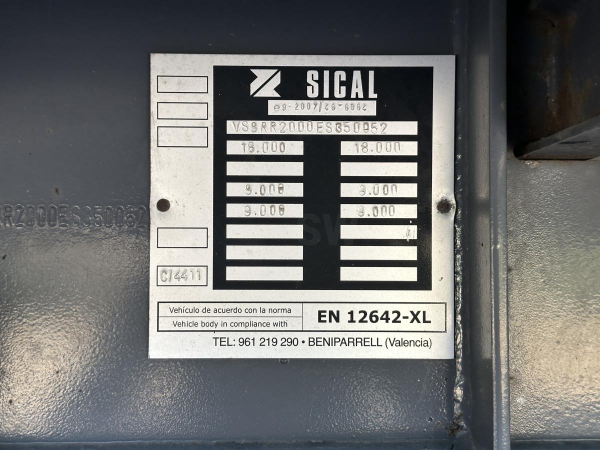 Trailer truck Volvo FH13