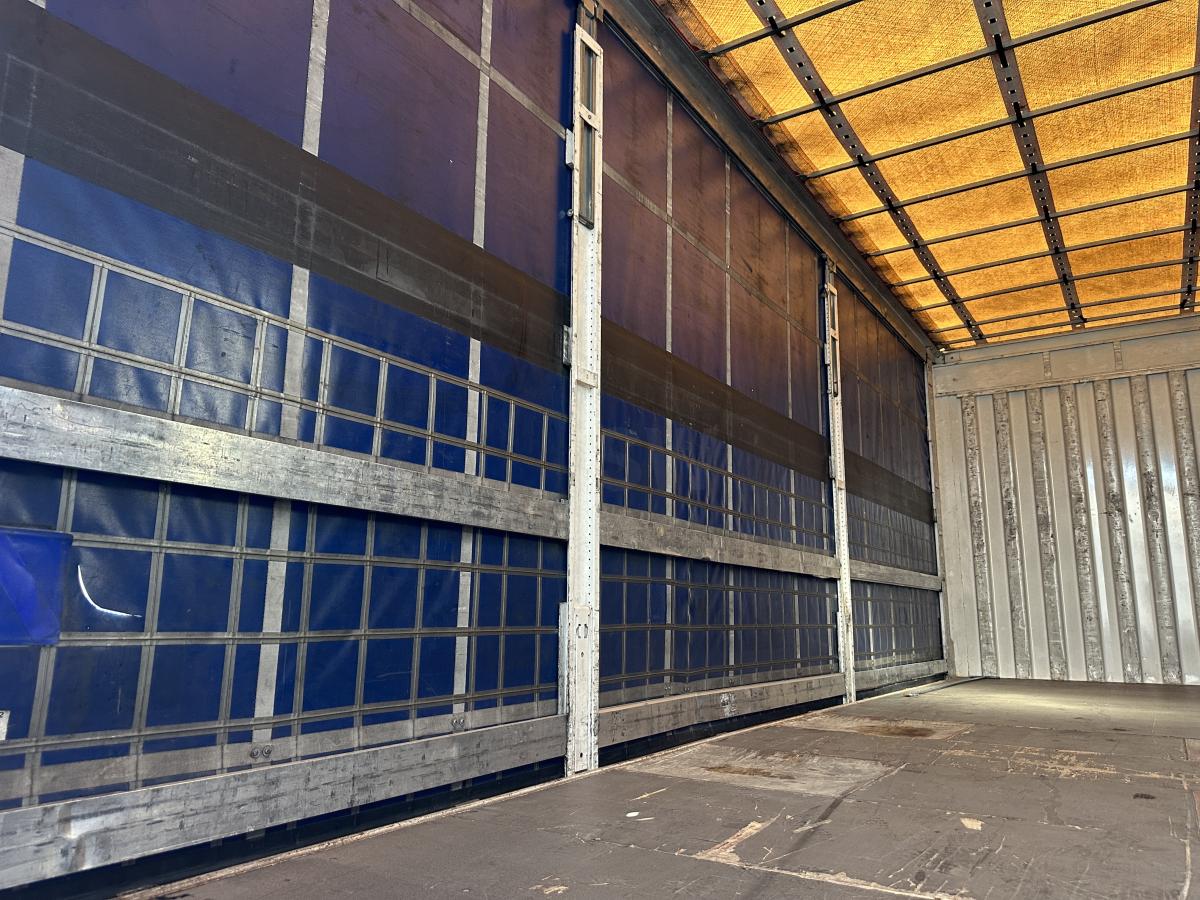 Trailer truck Volvo FH13