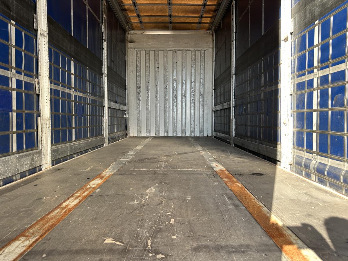 Trailer truck Volvo FH13