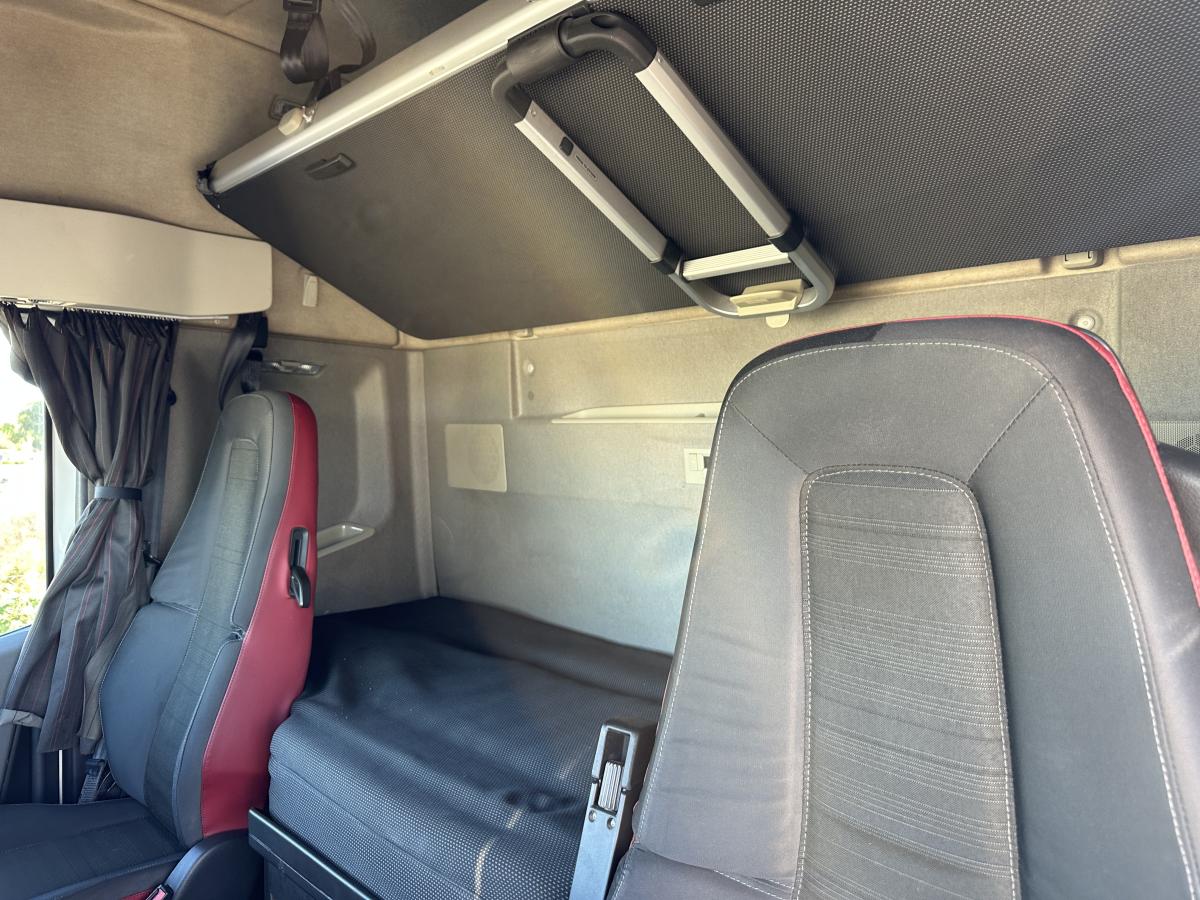 Trailer truck Volvo FH13