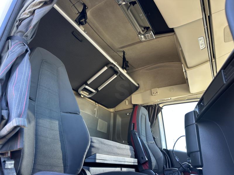 Trailer truck Volvo FH13