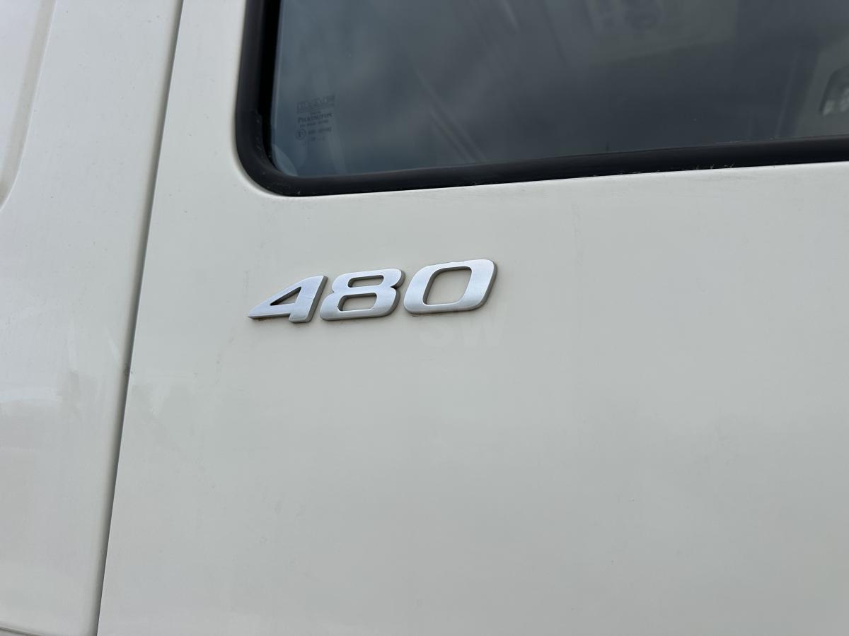 Camion remorque DAF XF 480