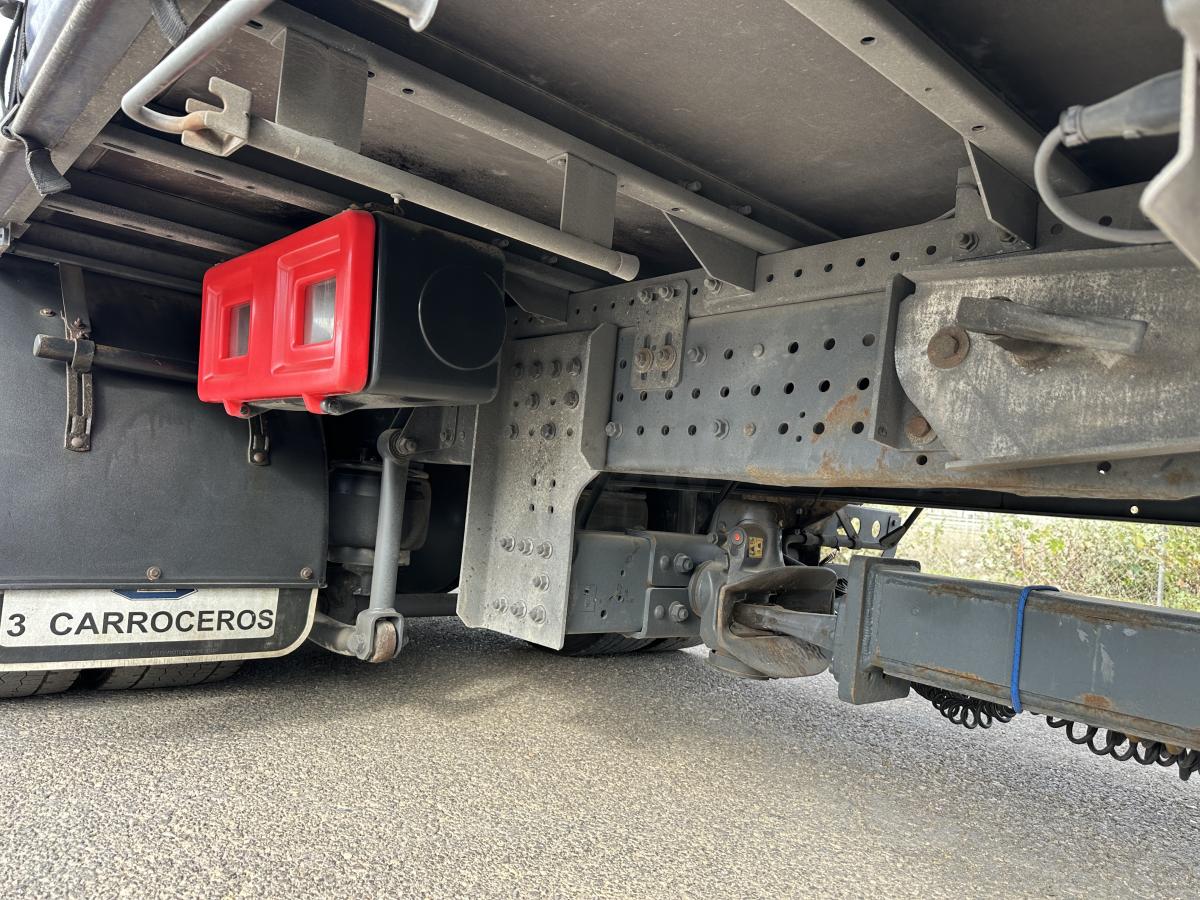 Camion remorque DAF XF 480