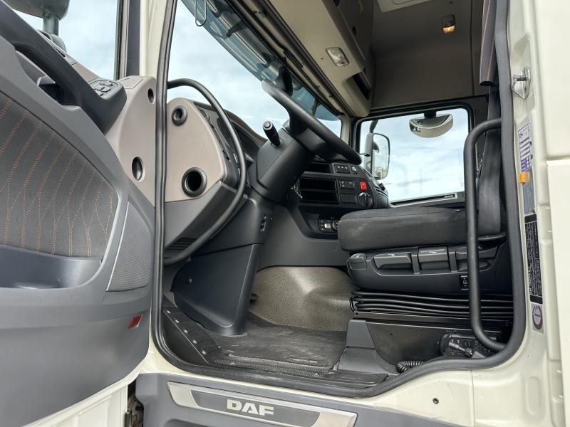 Camion remorque DAF XF 480