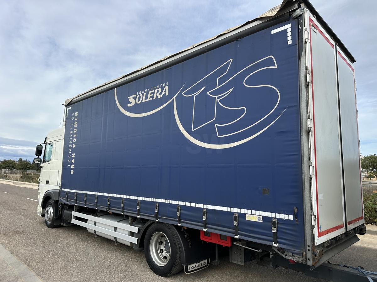 Camion remorque DAF XF 480