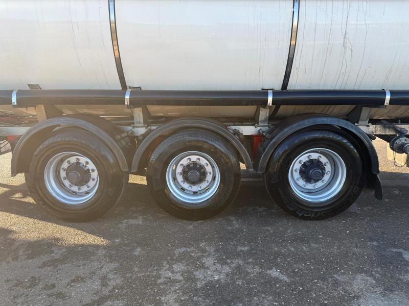 Semi-trailer TAFYMSA ACERO INOX Y CALORIFUGADA