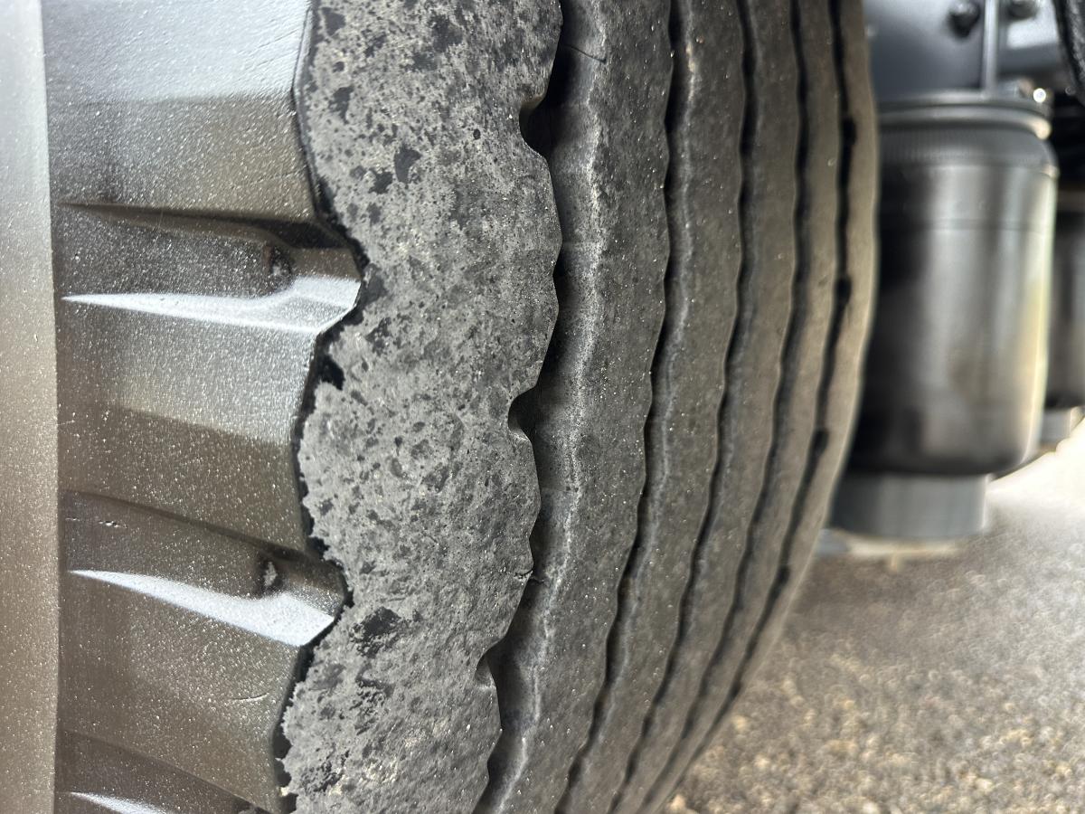 Camión Volvo FE 300