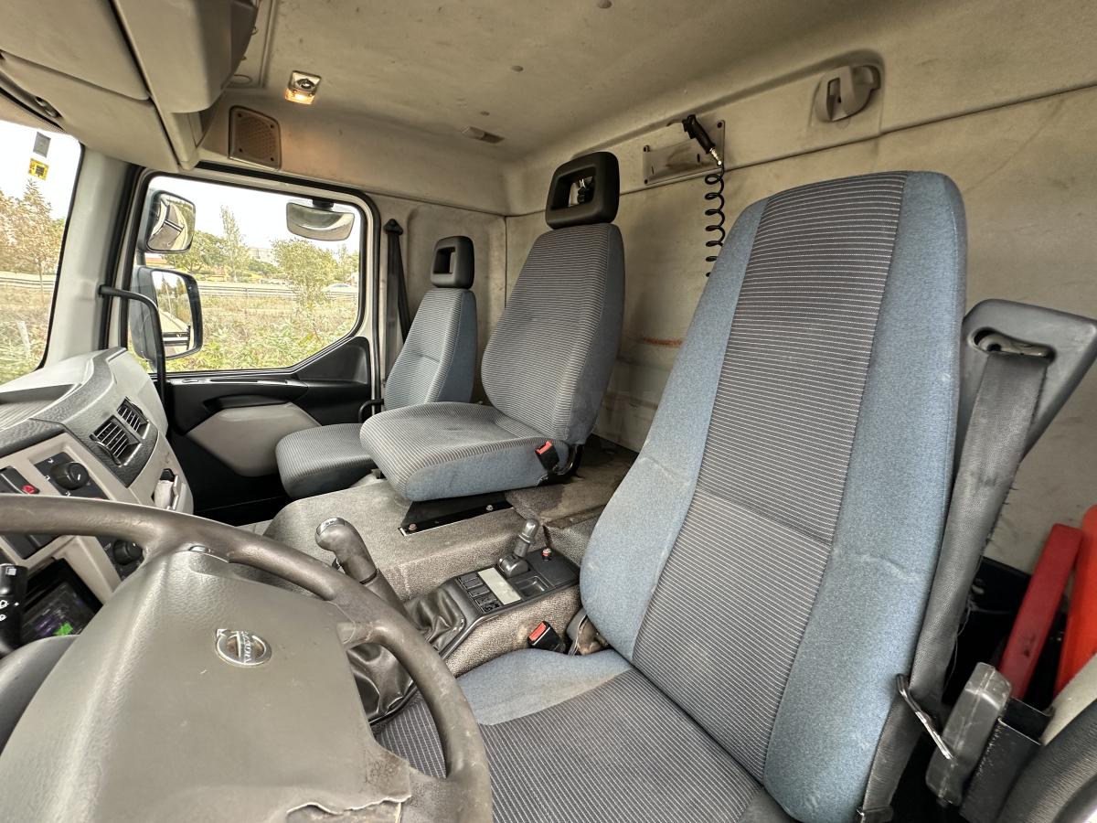 Camión Volvo FE 300