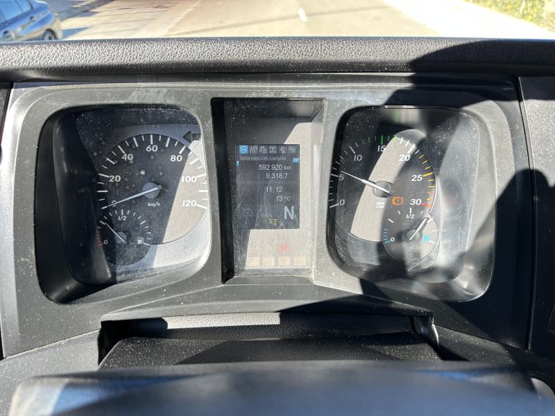 Camión Mercedes Antos 2535