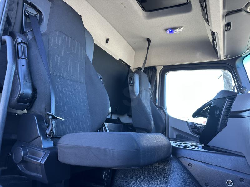 Camión Mercedes Antos 2535