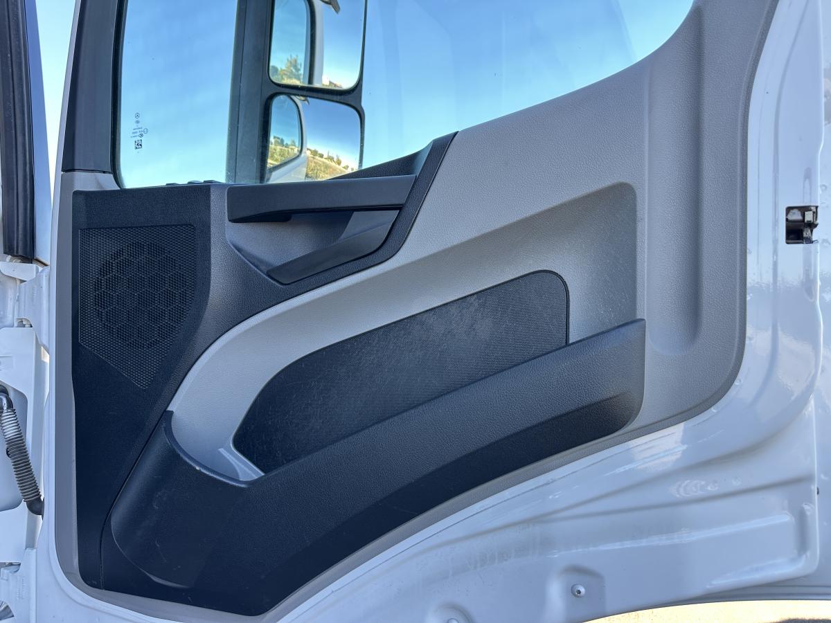 Camión Mercedes Antos 2535