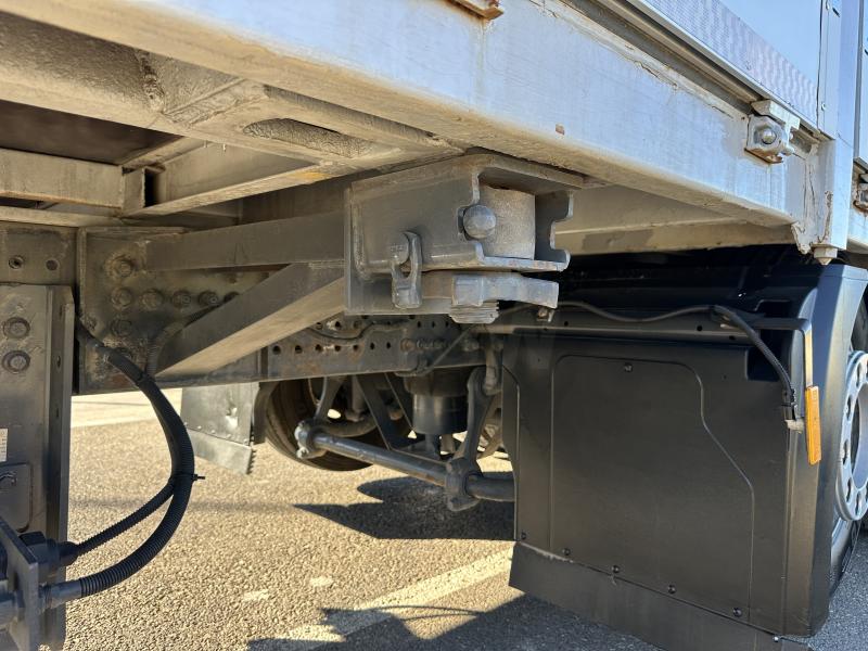 Camión Mercedes Antos 2535